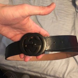 Gucci belt. Not sure if real or not I had a friend give. To me for a trade.